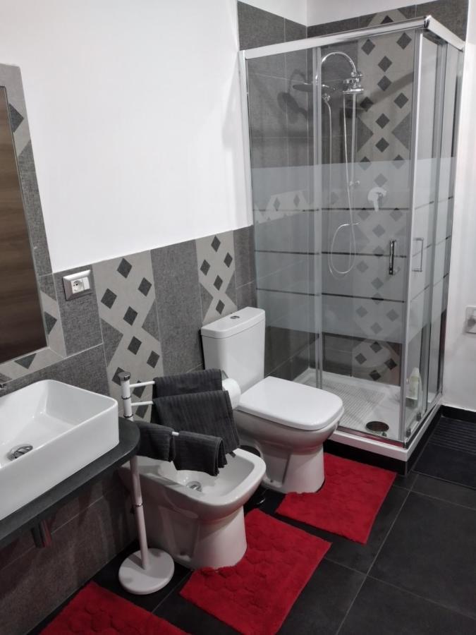 Suite Holiday House Bonaccorso Catania Bagian luar foto