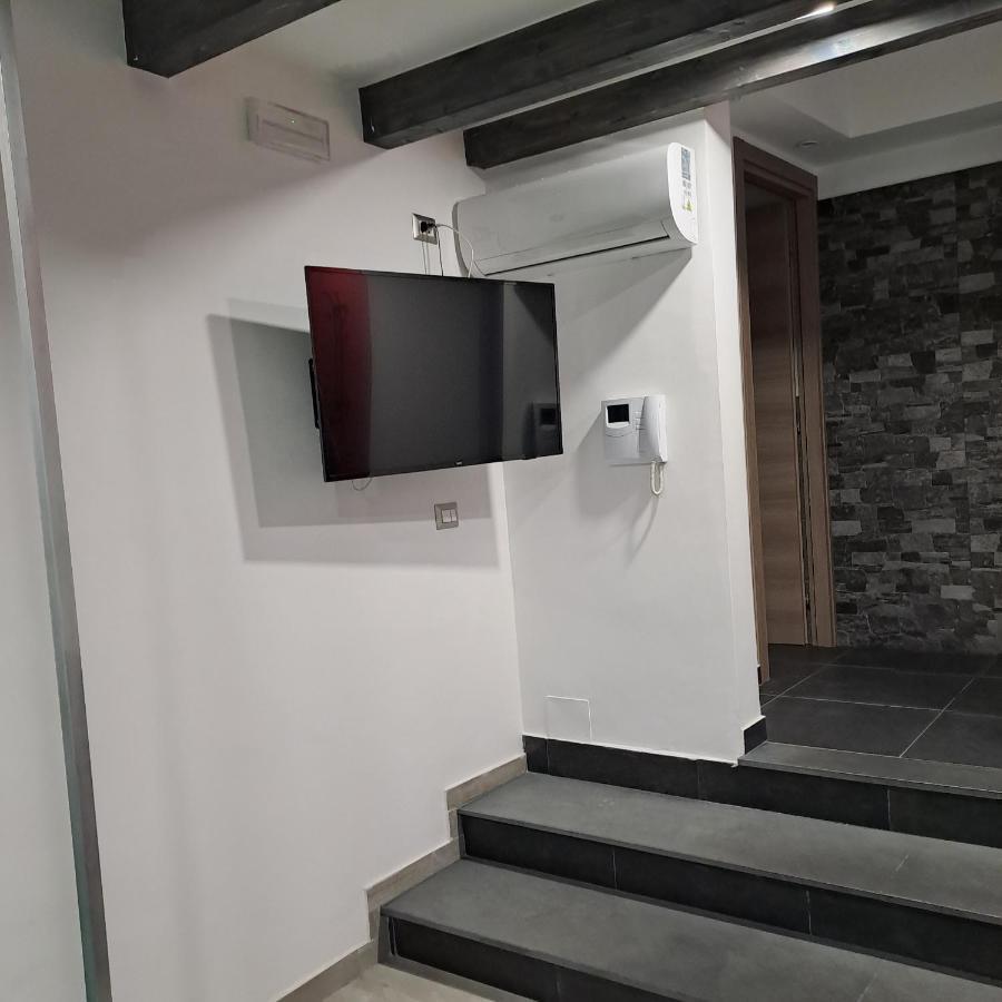 Suite Holiday House Bonaccorso Catania Bagian luar foto